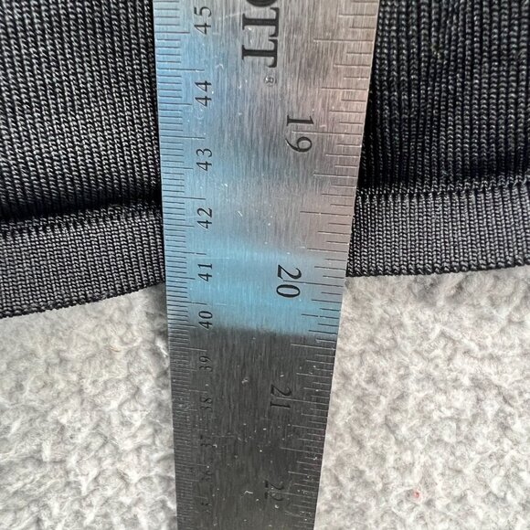 August Silk Knits Womens Top Small Black Embellished‎ Sleeveless Pullover Shirt - Picture 8 of 8